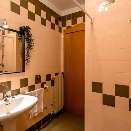 Vicino Al Centro - Casa Con Balcone E Free Parking Apartman Riccione