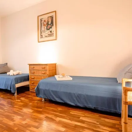 Vicino Al Centro - Casa Con Balcone E Free Parking Riccione