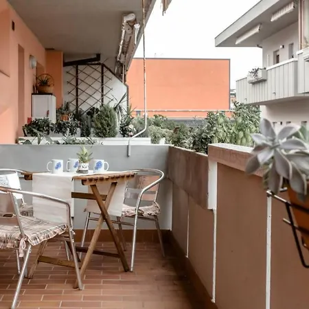 Vicino Al Centro - Casa Con Balcone E Free Parking 公寓