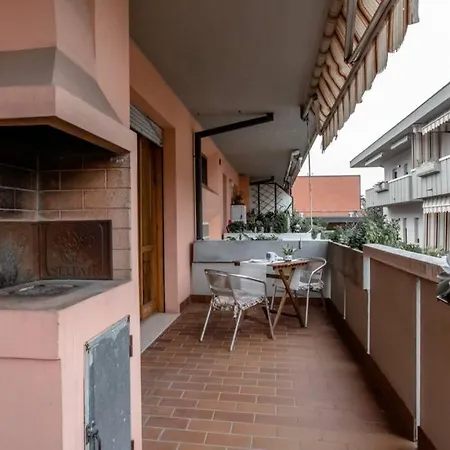 Vicino Al Centro - Casa Con Balcone E Free Parking 公寓